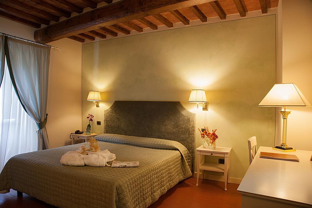 Borgo Sant'Ippolito Country Hotel Ginestra Fiorentina Δωμάτιο φωτογραφία
